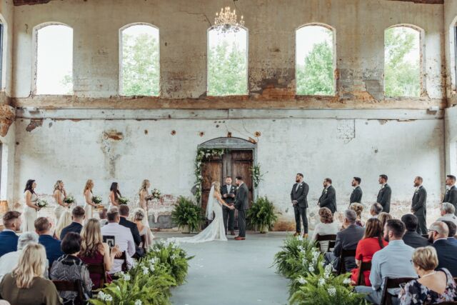 JuJu Lee Events is hiring a day of coordinator!
 
We are looking for a highly motivated individual to join our Wedding Planning Team. Must have a positive attitude, be willing to travel, have a desire to be creative, good at problem-solving and must be team oriented. Experience is a plus but we will train the right individual! Must be located in Charlotte NC. 

Contact Amy at amy@jujuleeevents.com for more details!

Photo one Photographer: @daniellemullisphoto
Photo two Photographer: @william_avery_photography 
Photo three photographer: @sydneybphotography